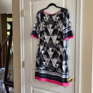 Black/white/gray patterned 3/4” sleeve dress sz 12